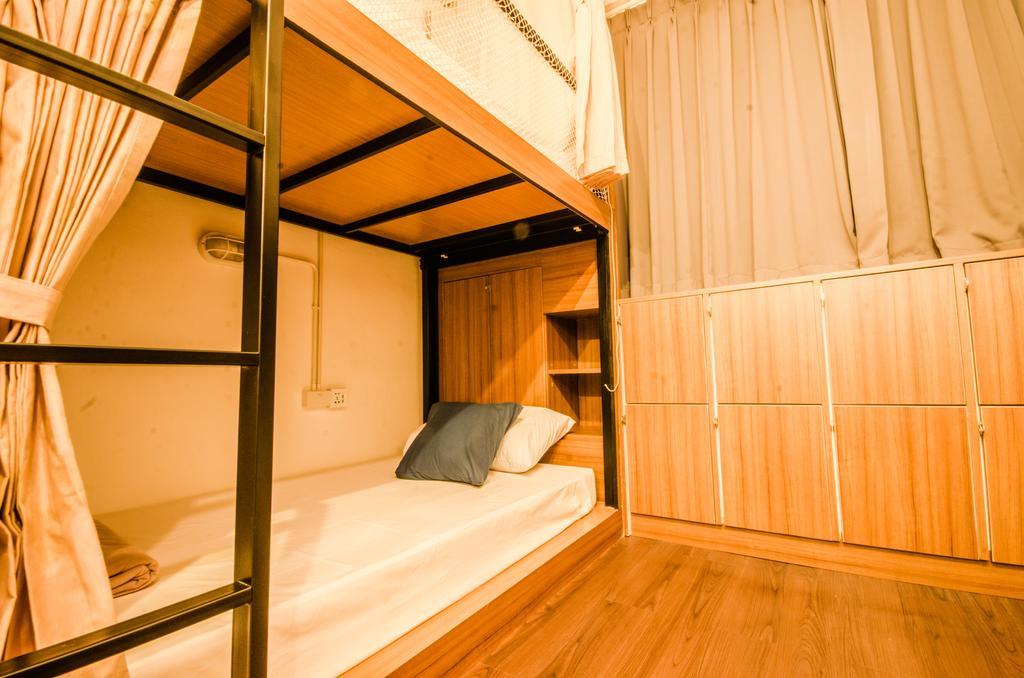 Pier 49 Hostel Bangkok Exterior foto